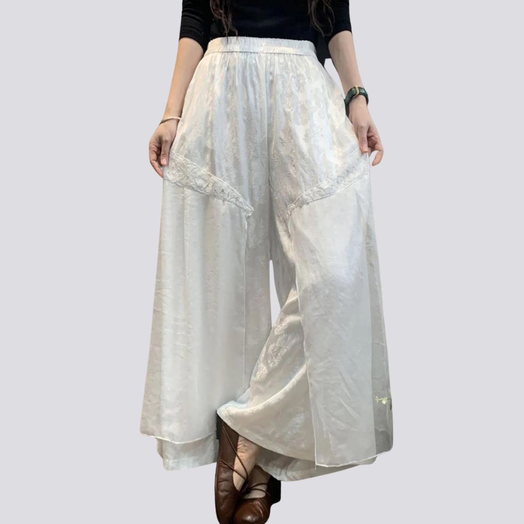 Boho Broek met Wijde Pijpen en Elegante Kantinzet - Stijlvol en Comfortabel
