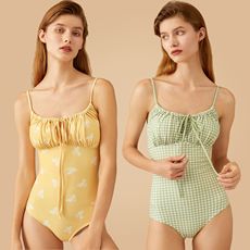 Gestreepte Monokini Met Rimpels Voor Stijlvolle Zomer