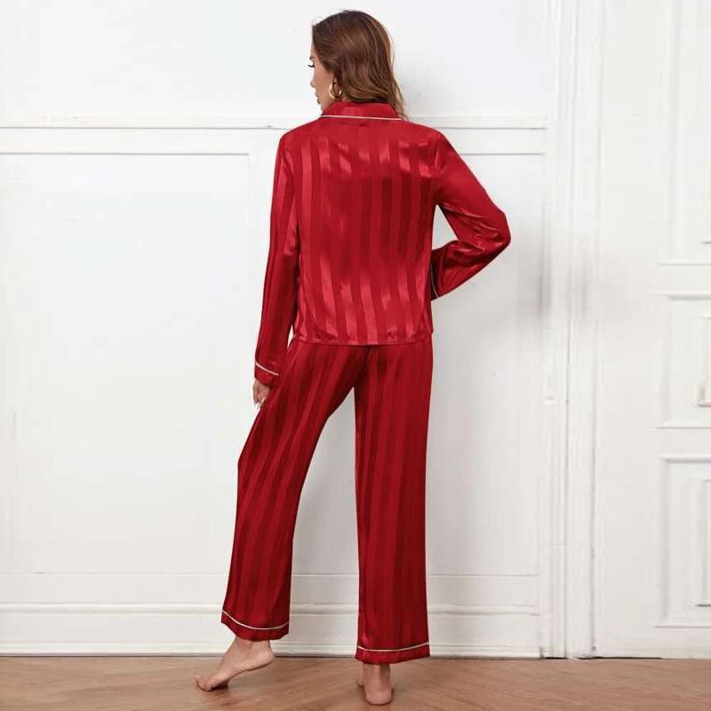 Faux Zijde Gestreepte Pyjama met Broek en Shirt