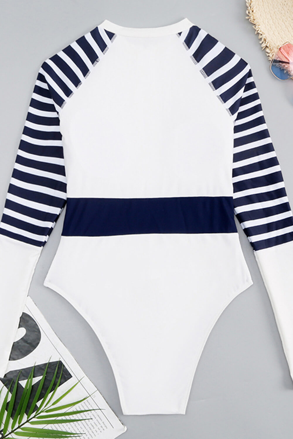 Witte Marineblauwe Badpak Met Rits En Lange Mouwen