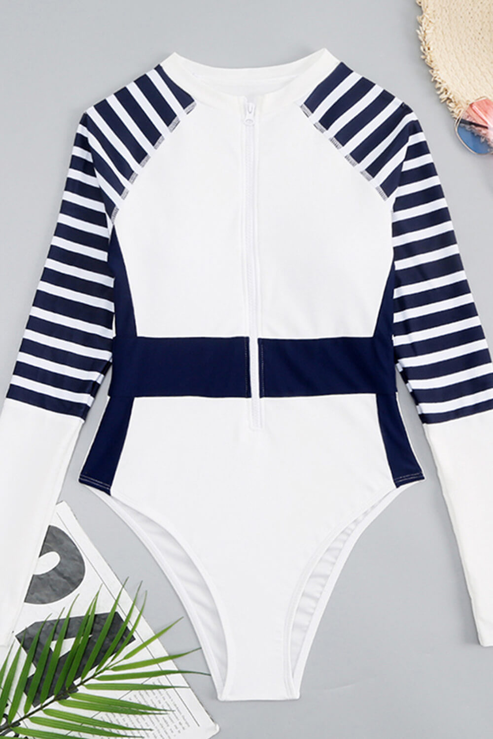 Witte Marineblauwe Badpak Met Rits En Lange Mouwen