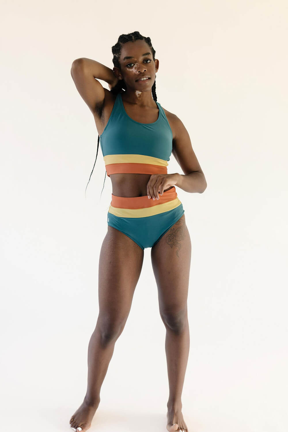 Kleurblok Uitsnede Achter Crop Bikini Set Stijlvol