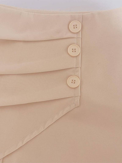 Beige Shorts met Genaaide Knopen voor Stijlvolle Zonnige Dagen