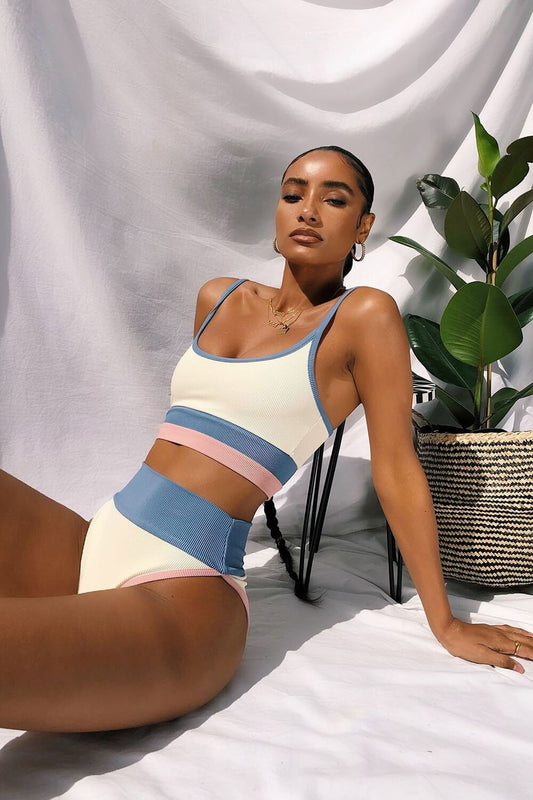 Sportief Bikini Top in Wit met Lichtblauw en Roze